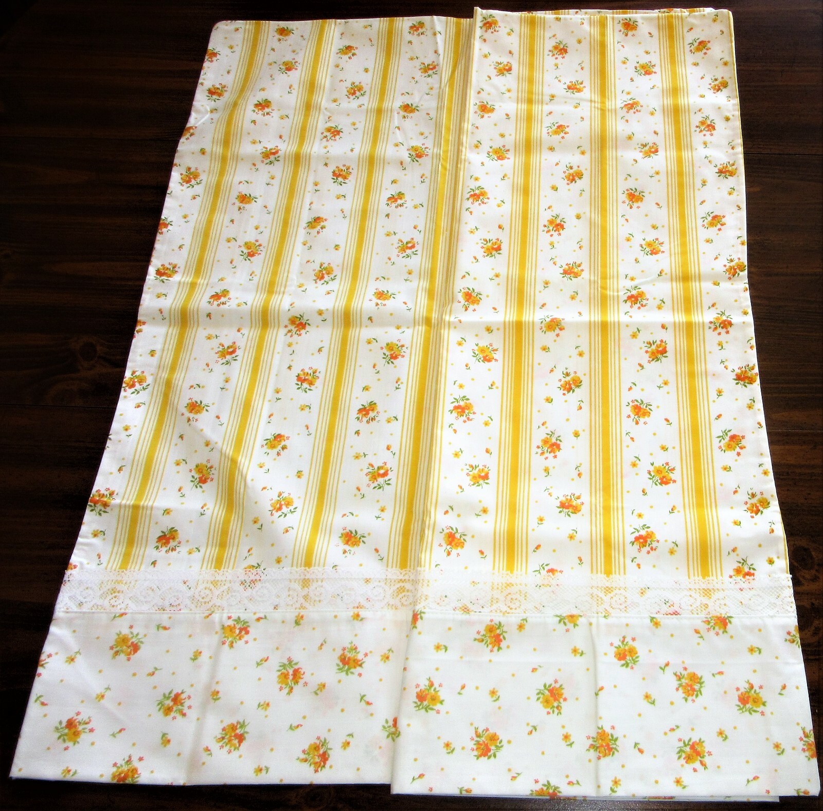 Vintage 1973 Springmaid Wondercale Retro Pillowcase Set Dimity Delight Unused