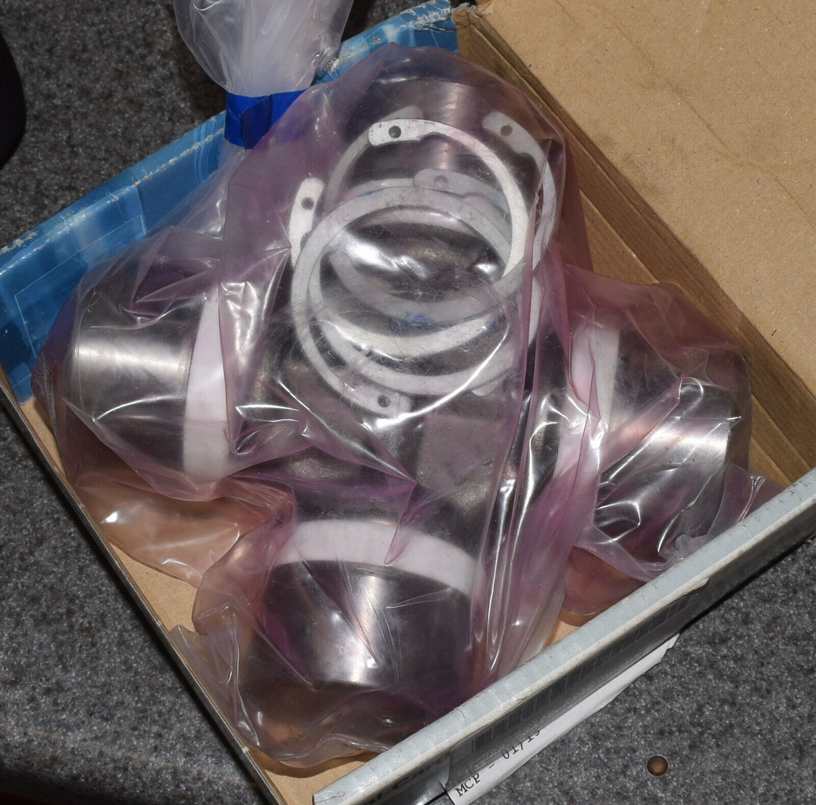 GKN UNIVERSAL SPIDER JOINT GWB 2040 W157 17 C 12 706-68740 GKN UNIVERSAL SPIDER JOINT GWB 2040 W157 17 C 12 706-68740