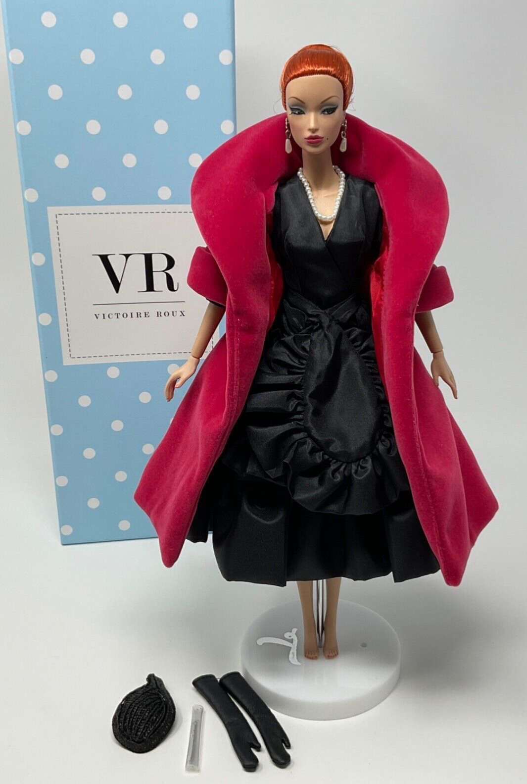 Victoire Roux Dramatic Evening Outfitのみ Victoire Roux (Dramatic Evening) Collectible Doll by