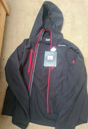 Montane Sabretooth Softshell jacketの 