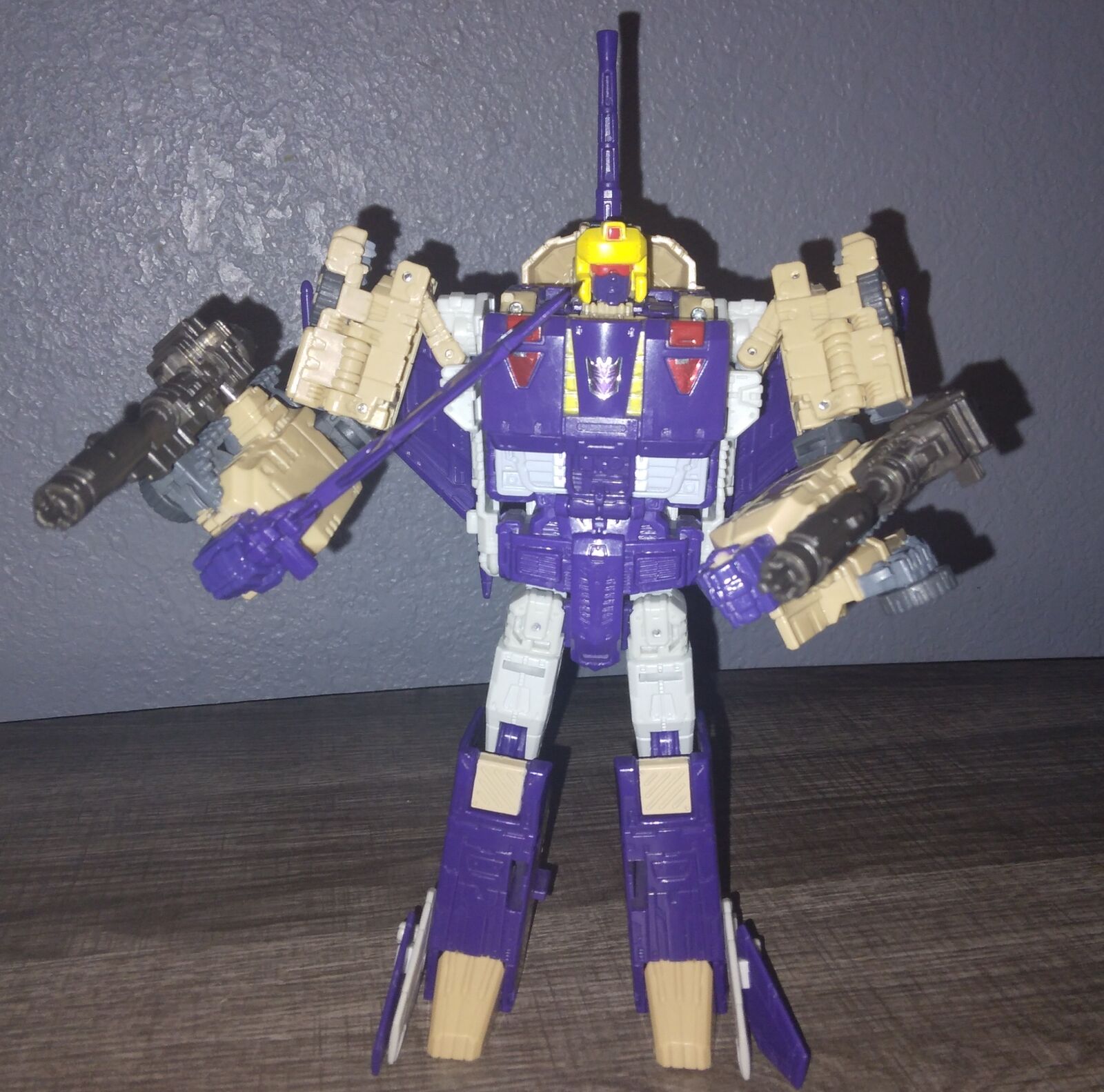 Transformers Generations Titans Return Decepticon Blitzwing Transformers Generations Titans Return Decepticon Blitzwing
