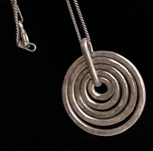 Sterling Silver Solid Round Pendant Curb Chain 18” Necklace Vintage 925 Signed