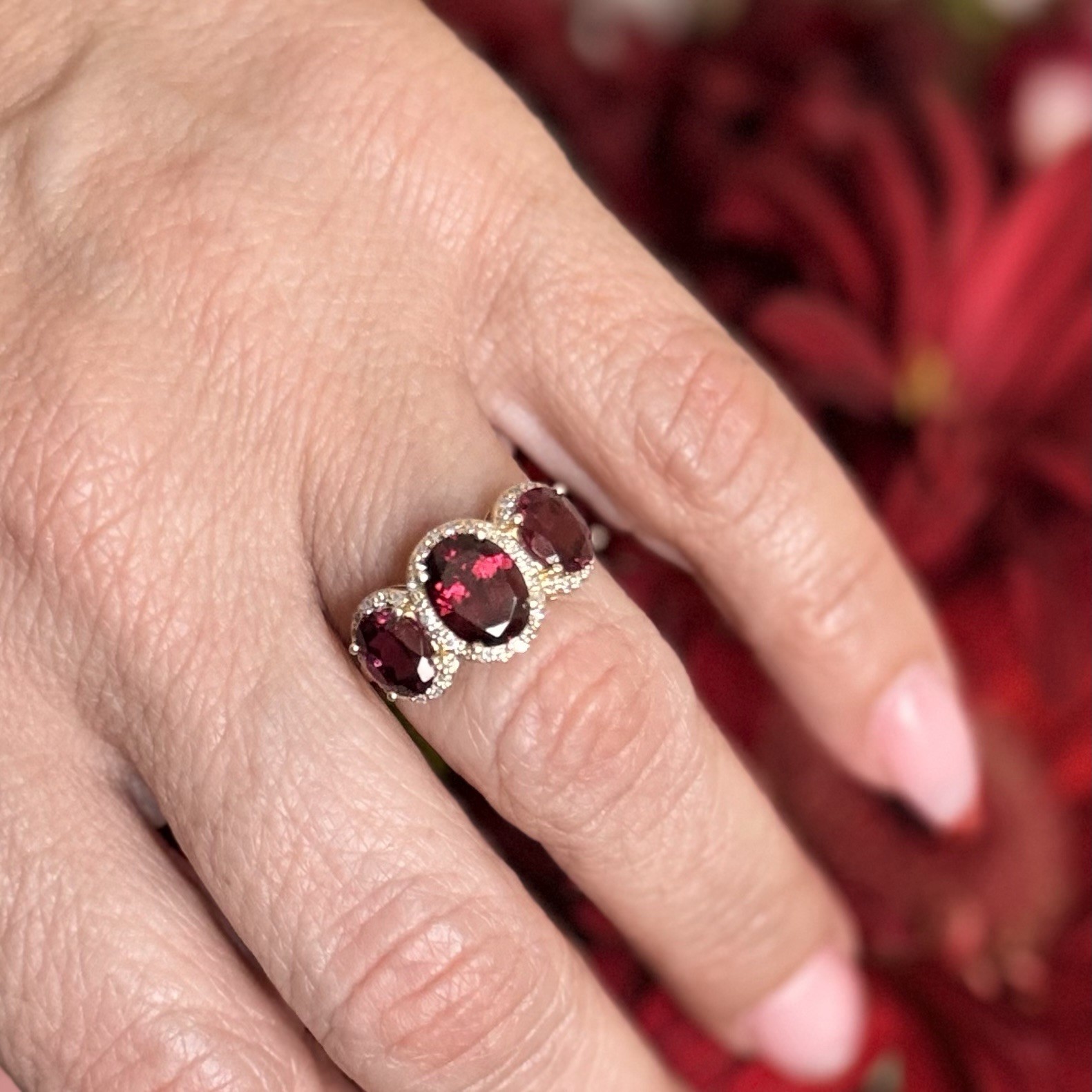 10K Yellow Gold Genuine Rhodolite Garnet & Diamond Three Stone Ring, Sz 6.5, New - Picture 2 of 11
