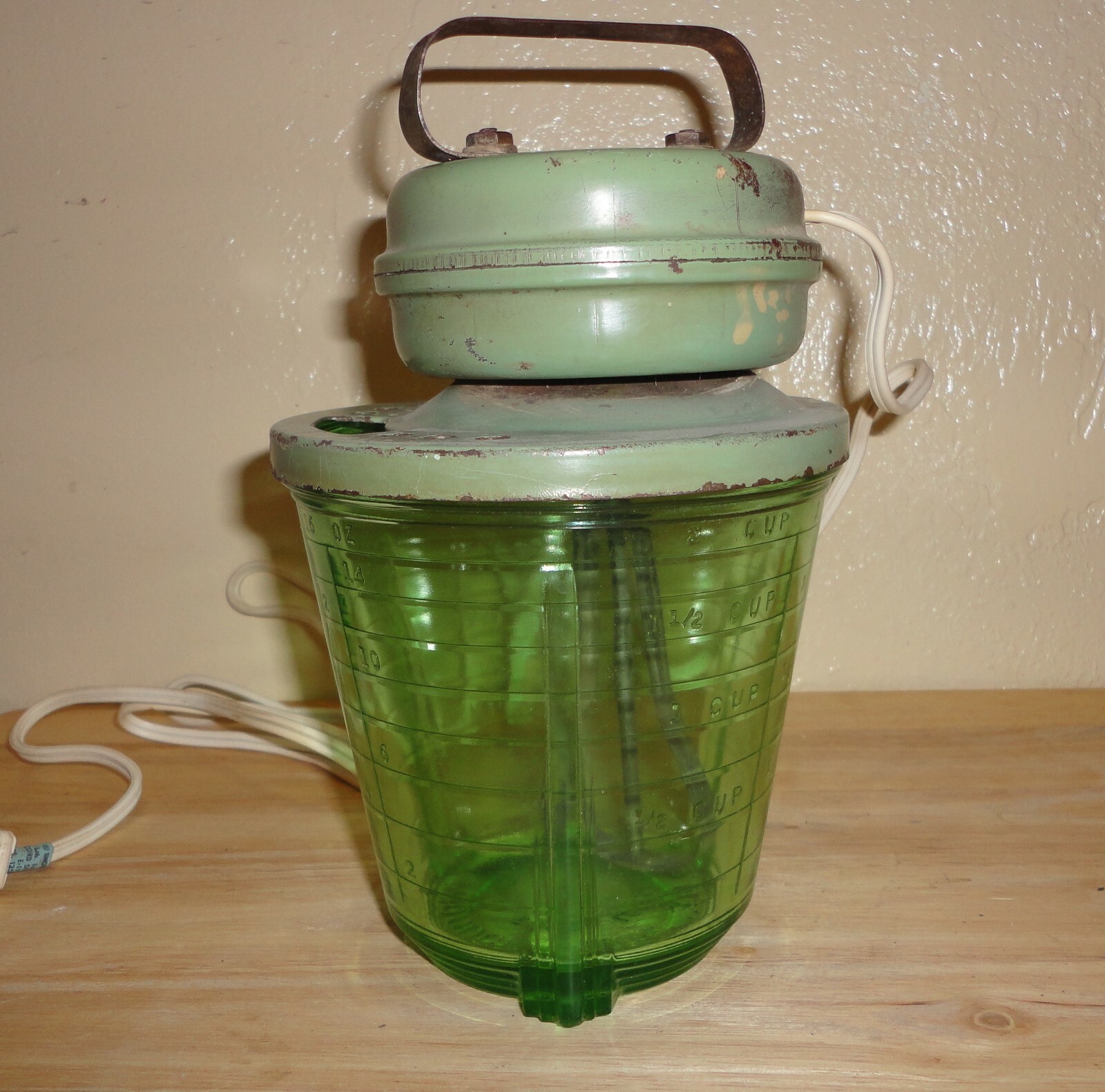 Vintage - Vaseline Glass Electric Mixer - Vidrio Products Corp