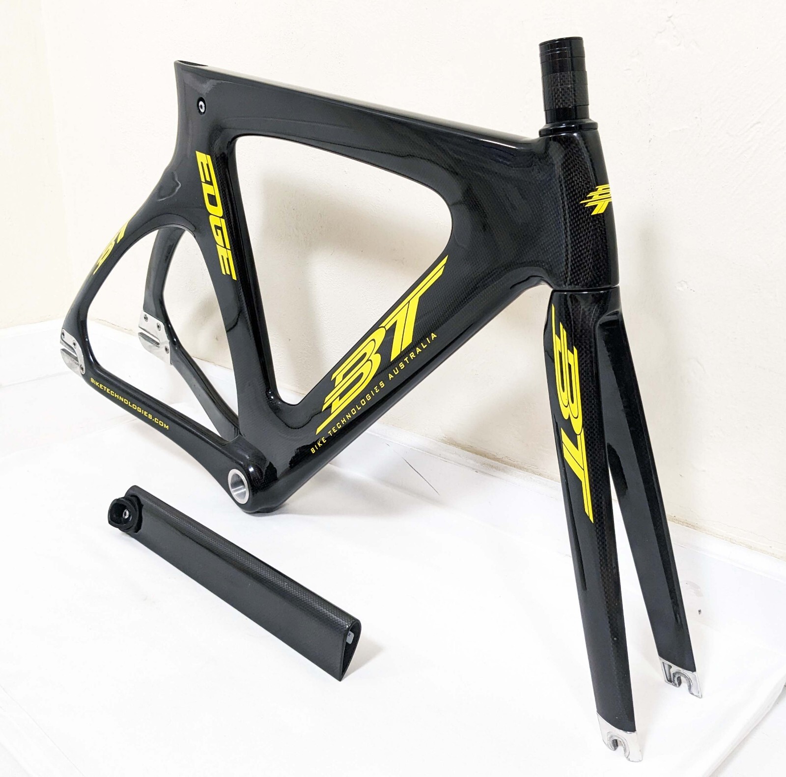 Bike Technologies BT Edge Medium (55cm Top Tube)