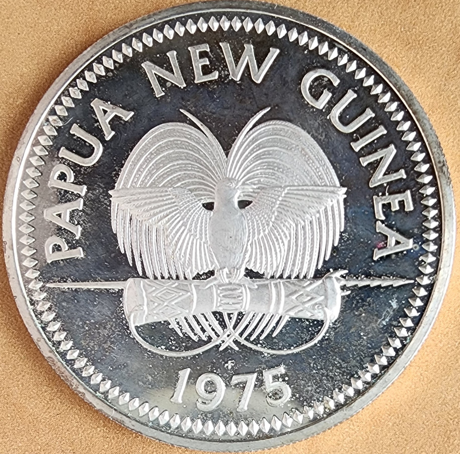 0737 - 1975 Papua New Guinea 10 Kina K10 Large SILVER PROOF