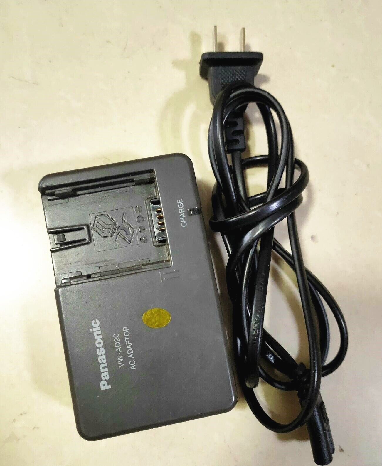 Original Battery Charger AC Adapter VW-AD20 For Panasonic AG Original Battery Charger AC Adapter VW-AD20 For Panasonic AG