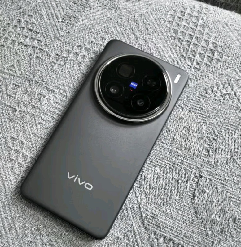 Vivo X200 Pro Dimensity 9400, 16GB+512GB/1TB Zeiss 200MP Camera 6000mAh
