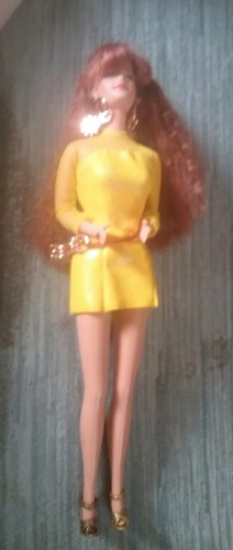 1992 MAGIC EARRING MIDGE IN ORIGINAL CLOTHES, SHOES AND JEWELRY