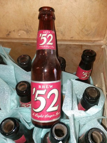 Case 24 - 8oz Bottles & Case 1949 Premium Pale '52 Beer Duraglass Bottles