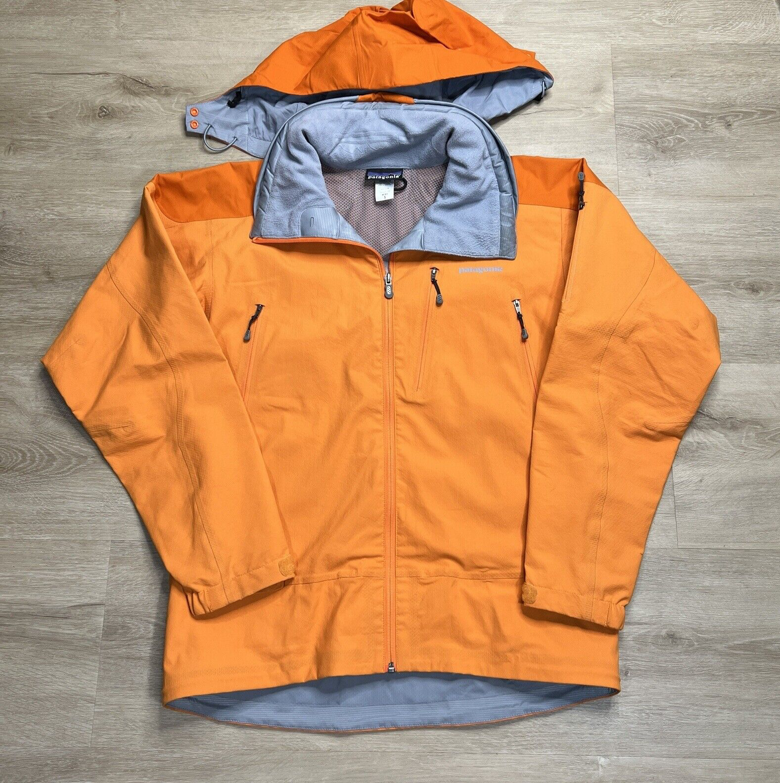 Patagonia Mens Waterproof Shell Orange Jacket With Hood Mens Size