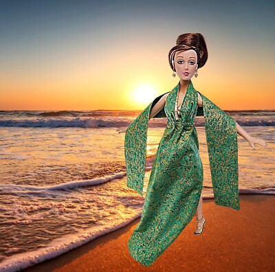 16'' EMERALD Gold Evening Gown & Stole for Tyler Wentworth, Brenda Starr
