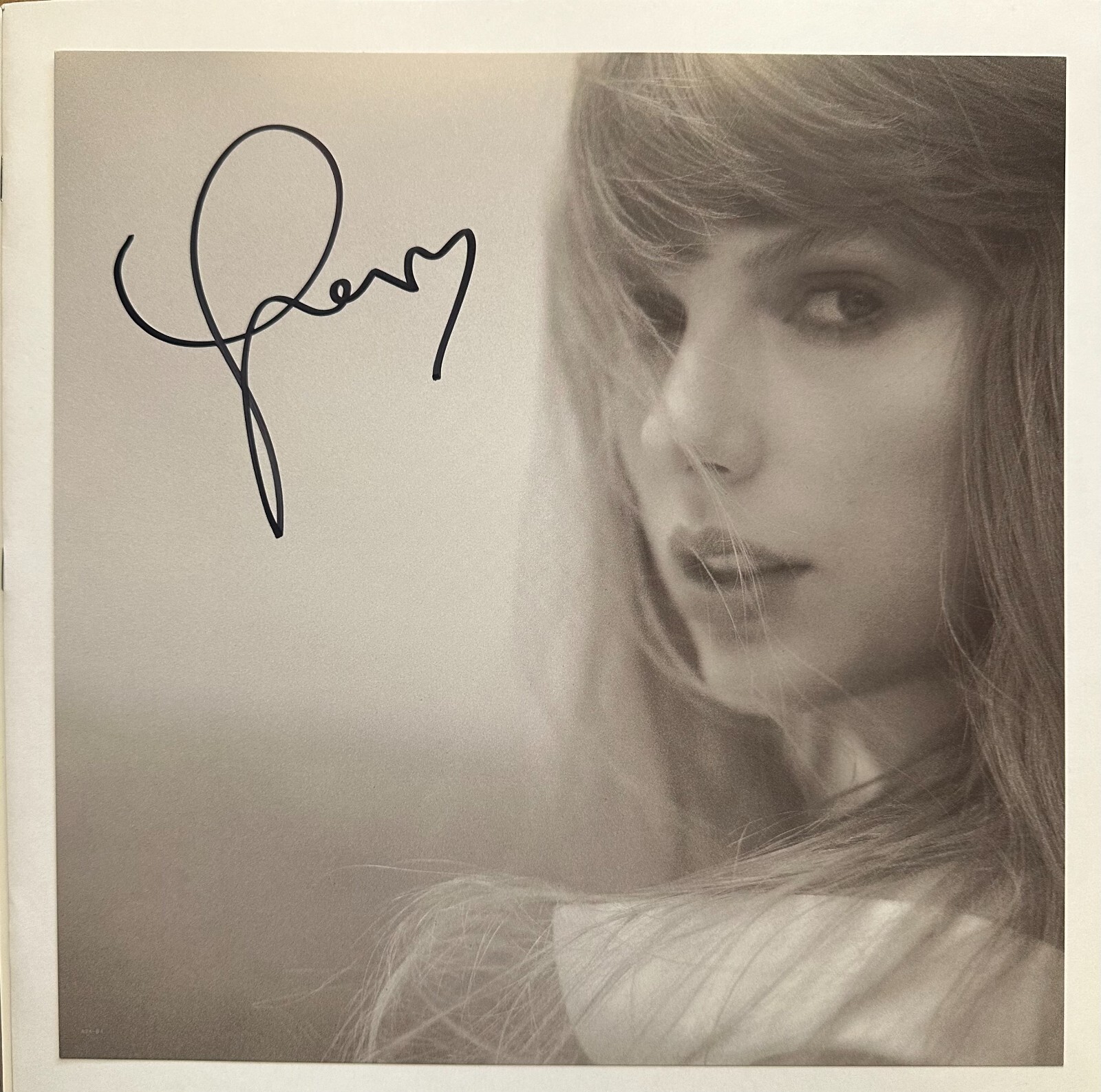 Taylor Swift TTPD直筆サイン入り CD アルバム　⑤ 直筆サイン入り Taylor Swift TTPD 新品 CDアルバム 輸入盤
