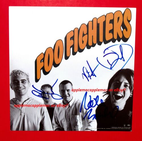 FOO FIGHTERS SIGNED IN PERSON ALBUM FLAT - Dave Grohl Pat Nate William