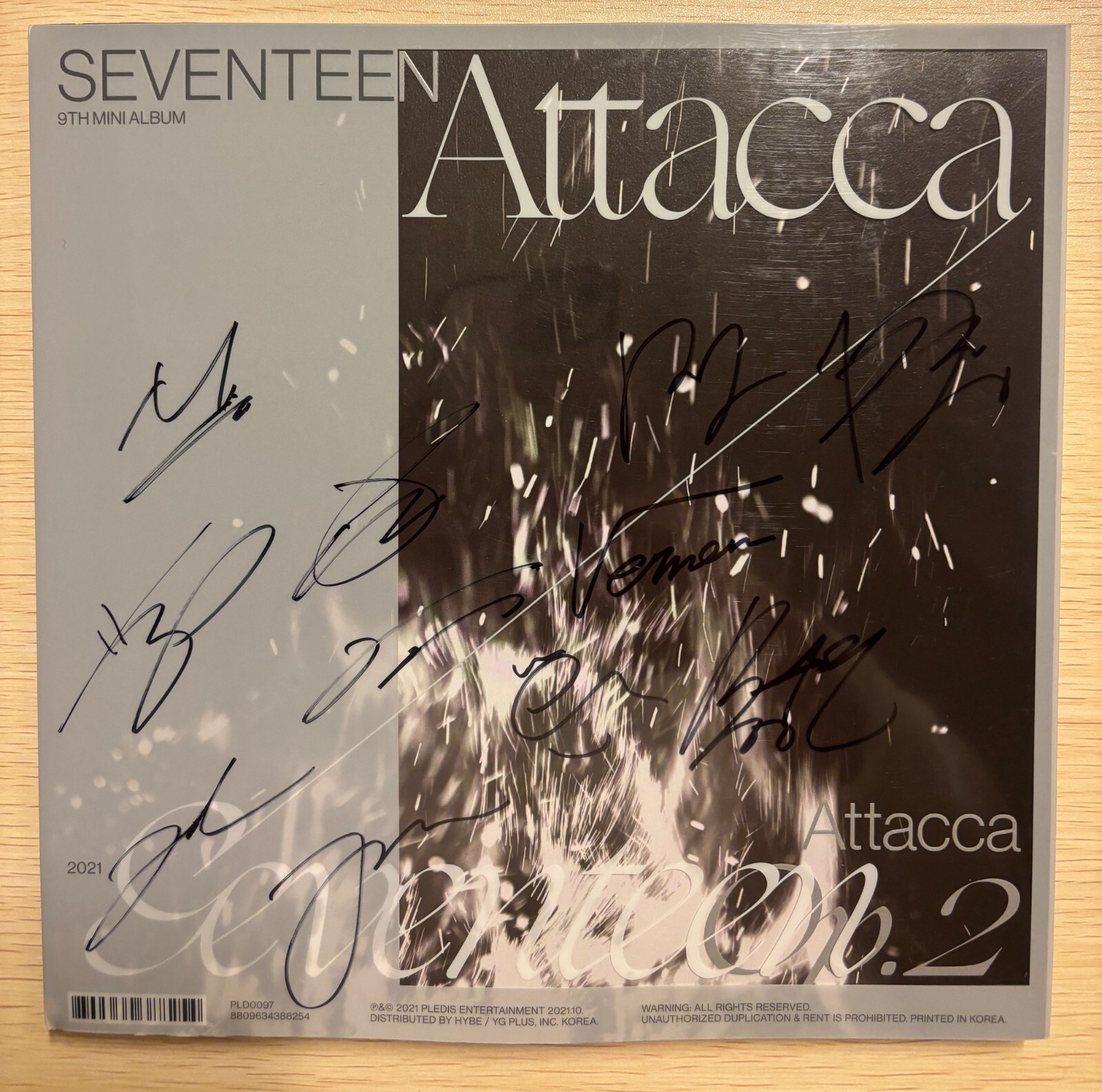 セブチ ミンギュ 直筆サイン attacca SEVENTEEN セブチ アユクデ ミンギュ 直筆サイン トレカ - メルカリ