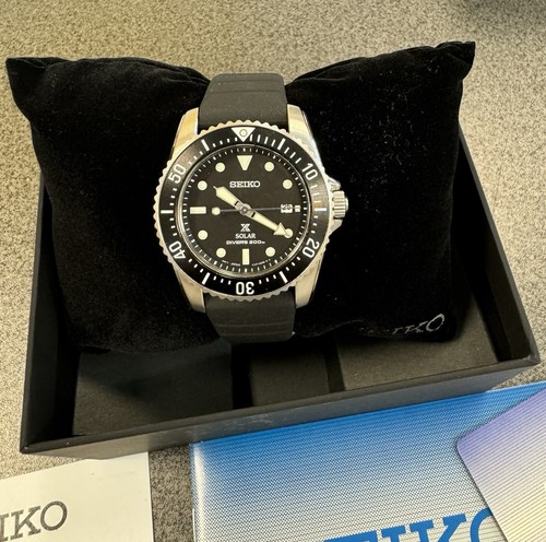 Pre-owned Seiko Men's Prospex Solar Black Silicon Band Divers Watch 38.5mm Size Sne573