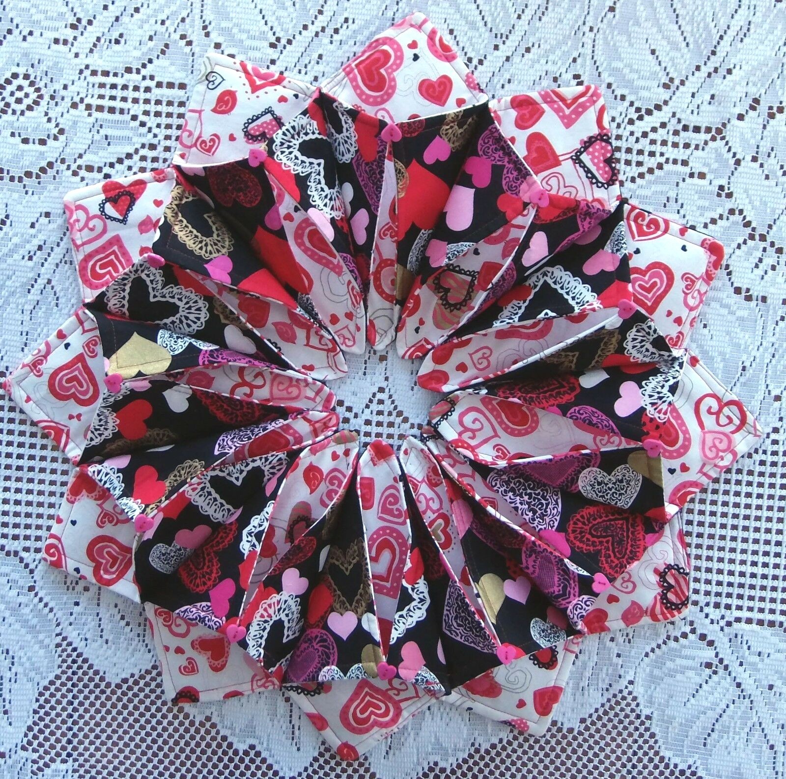 * Valentines Day Handmade Table Centrepiece Quilt 19