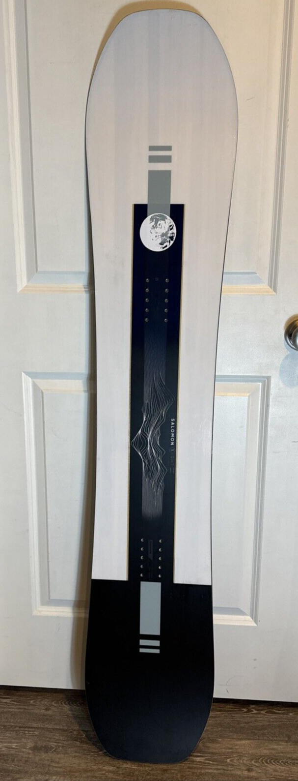 Salomon Men's Sight Snowboard 156cm New blem with scratches and rust - L101 Salomon Men's Sight Snowboard 156cm New blem with scratches and rust - L101