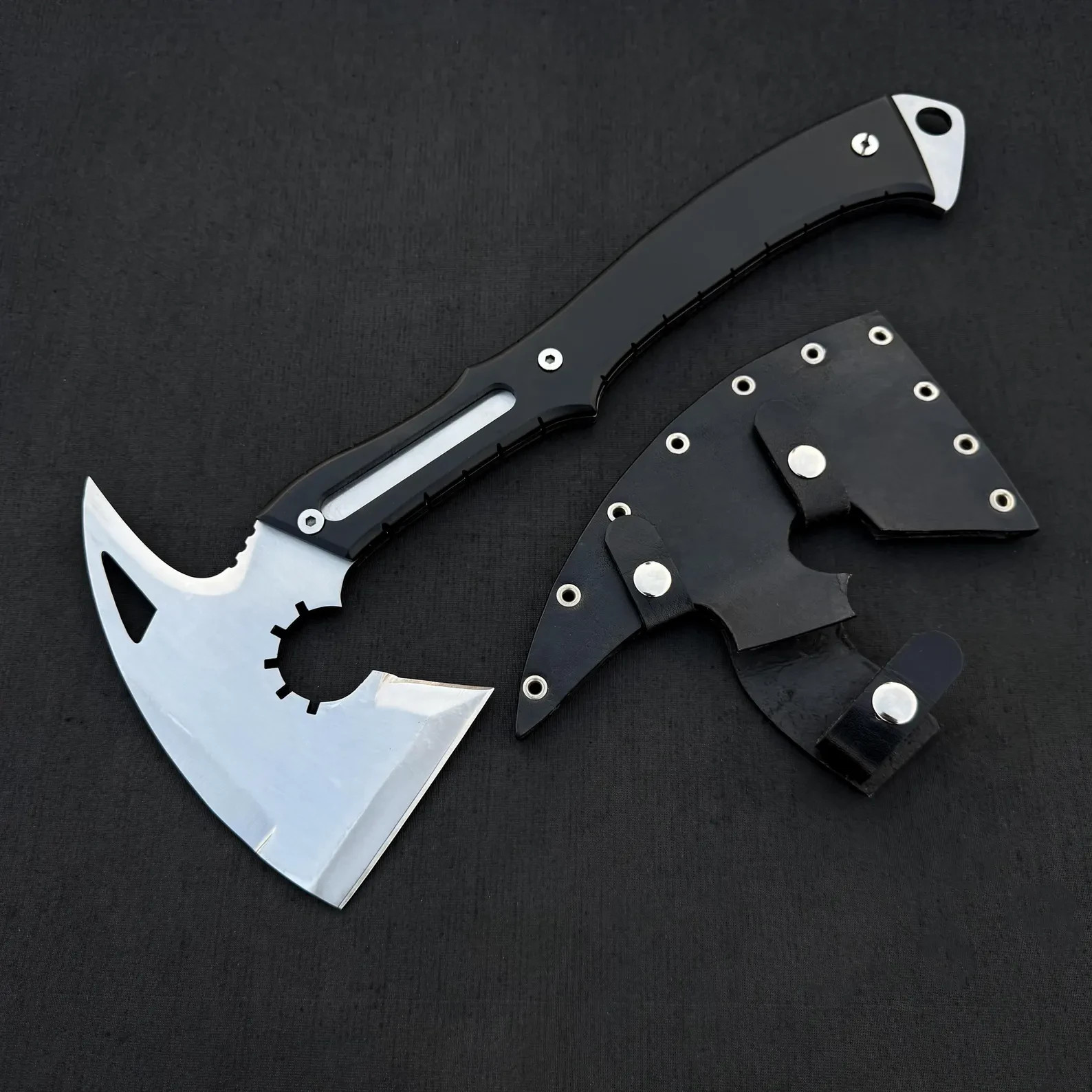 Resident Evil Requiem RE9 Leon Hatchet Axe – Full Tang Carbon