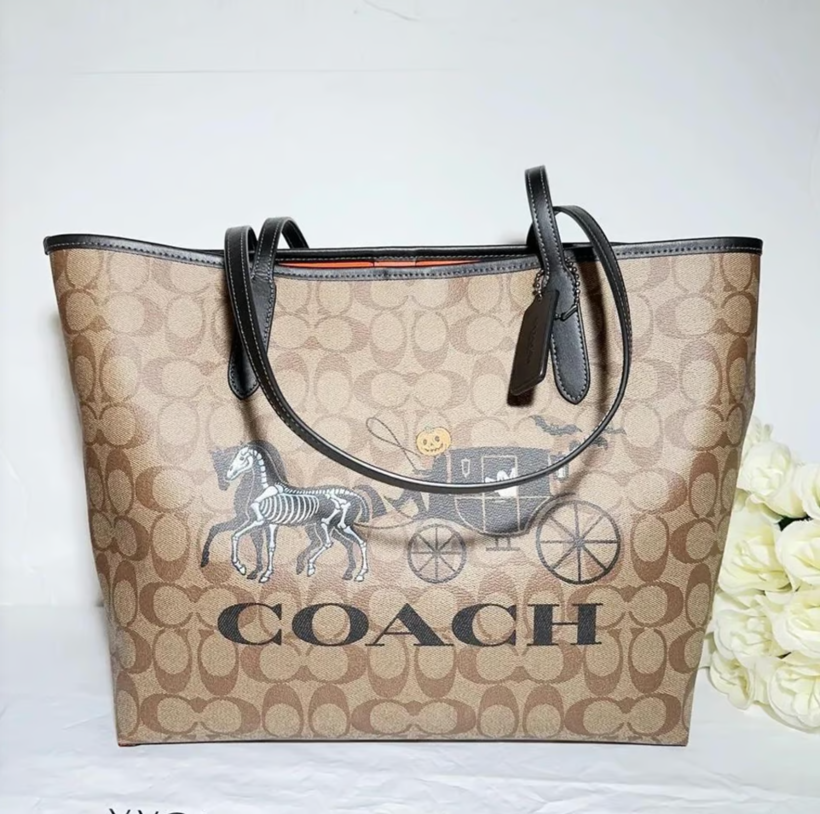 トートバッグ COACH City Tote Signature With Halloween Horse And Carriage NWT Coach Halloween City Tote Skeleton Horse and Carriage