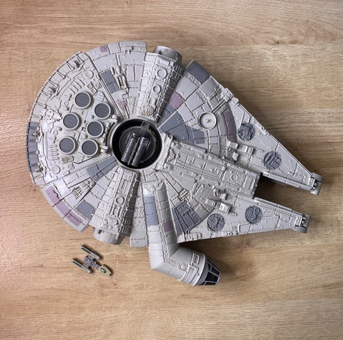 Vintage 90s Star Wars Action Fleet Ship Millenium Falcon w
