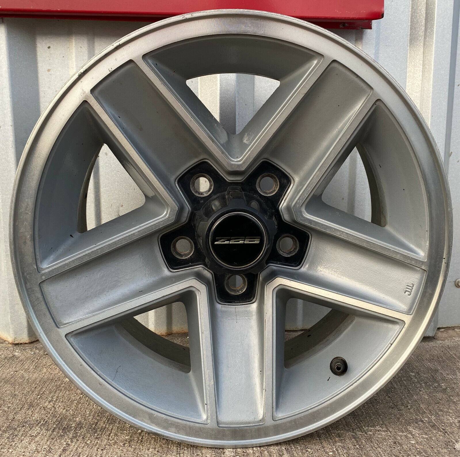 1982-1992 Camaro Z28 15x7 5 Spoke Aluminum Rim #14035346 1982-1992 Camaro Z28 15x7 5 Spoke Aluminum Rim #14035346