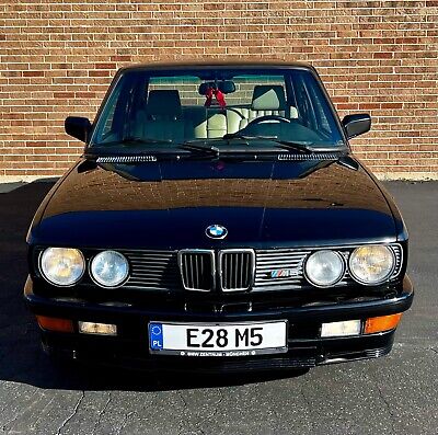 1988 BMW M5 Black RWD Manual