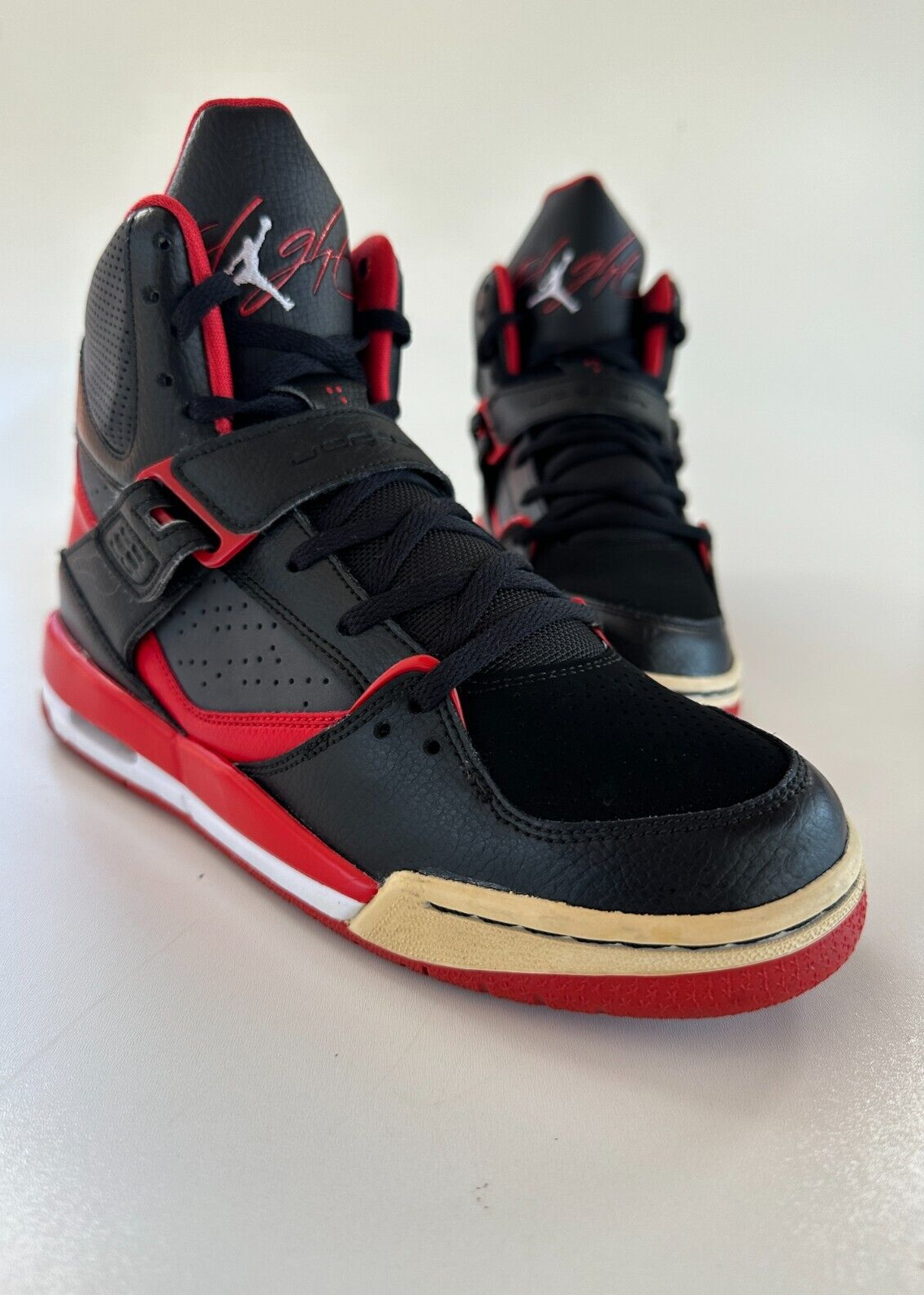 Nike Air Jordan Flight 45 high 524865-021 Size 7Y Red and
