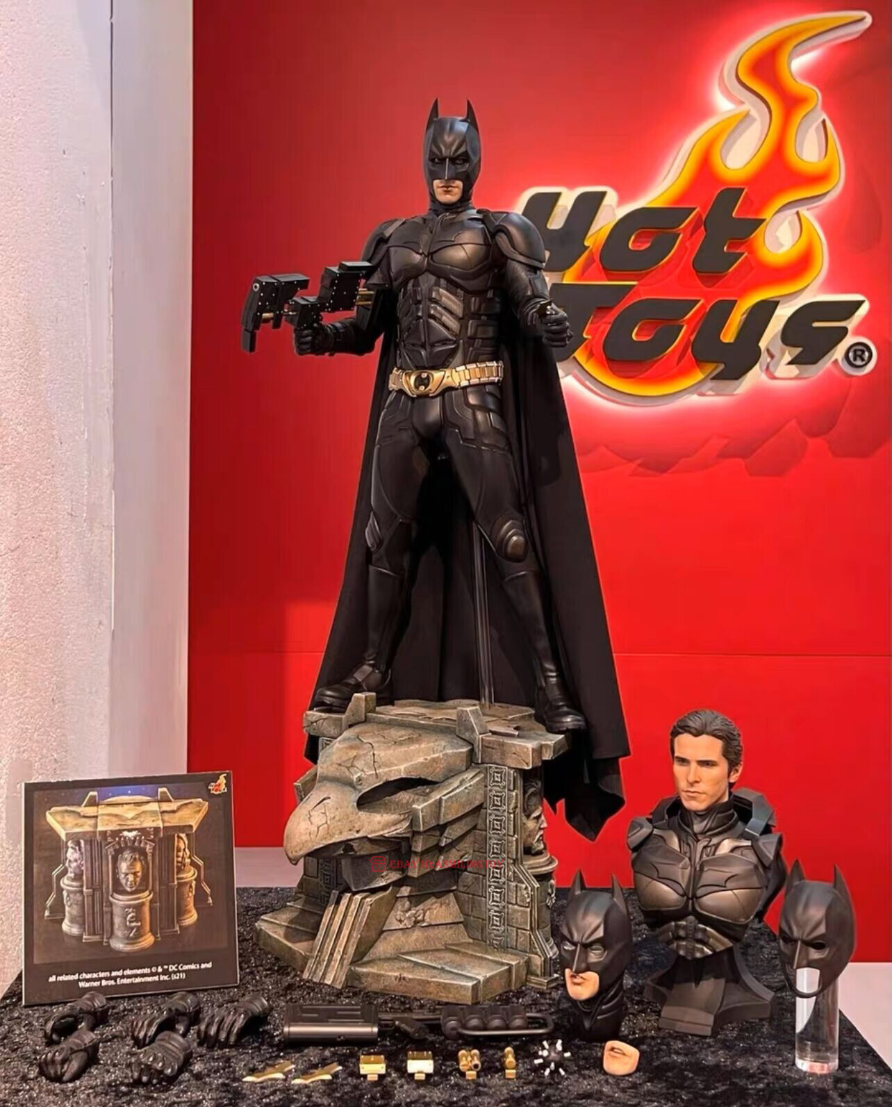 Hot Toys QS019B 1/4 The Dark Knight Trilogy Batman Special Hot Toys QS019B 1/4 The Dark Knight Trilogy Batman Special