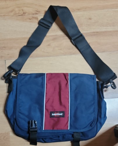 バッグ 00s archive EASTPAK messenger bag y2k バッグ 00s archive EASTPAK messenger bag y2k 00s archive