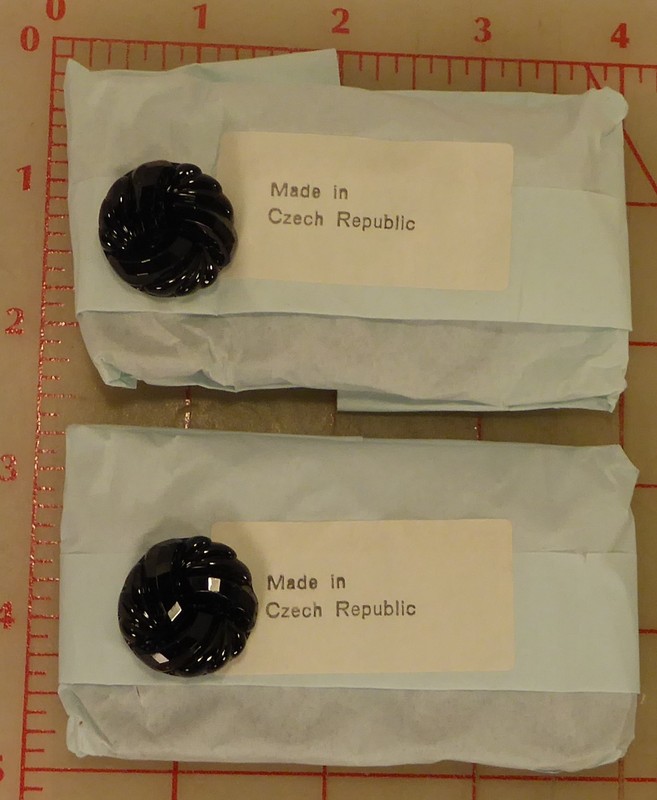829spiralblackbuttons3.jpg