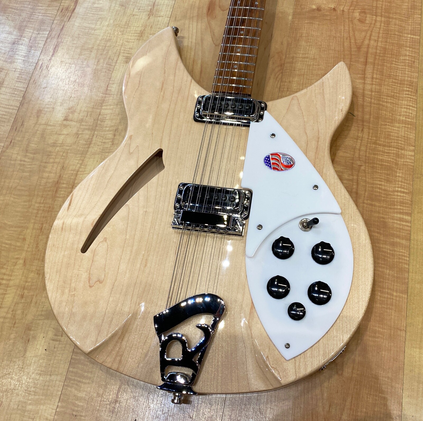リッケンバッカー12弦RICKENBACKER 330/12 fireglo Platinum Rickenbacker 330/12 Electric Guitar Fireglo
