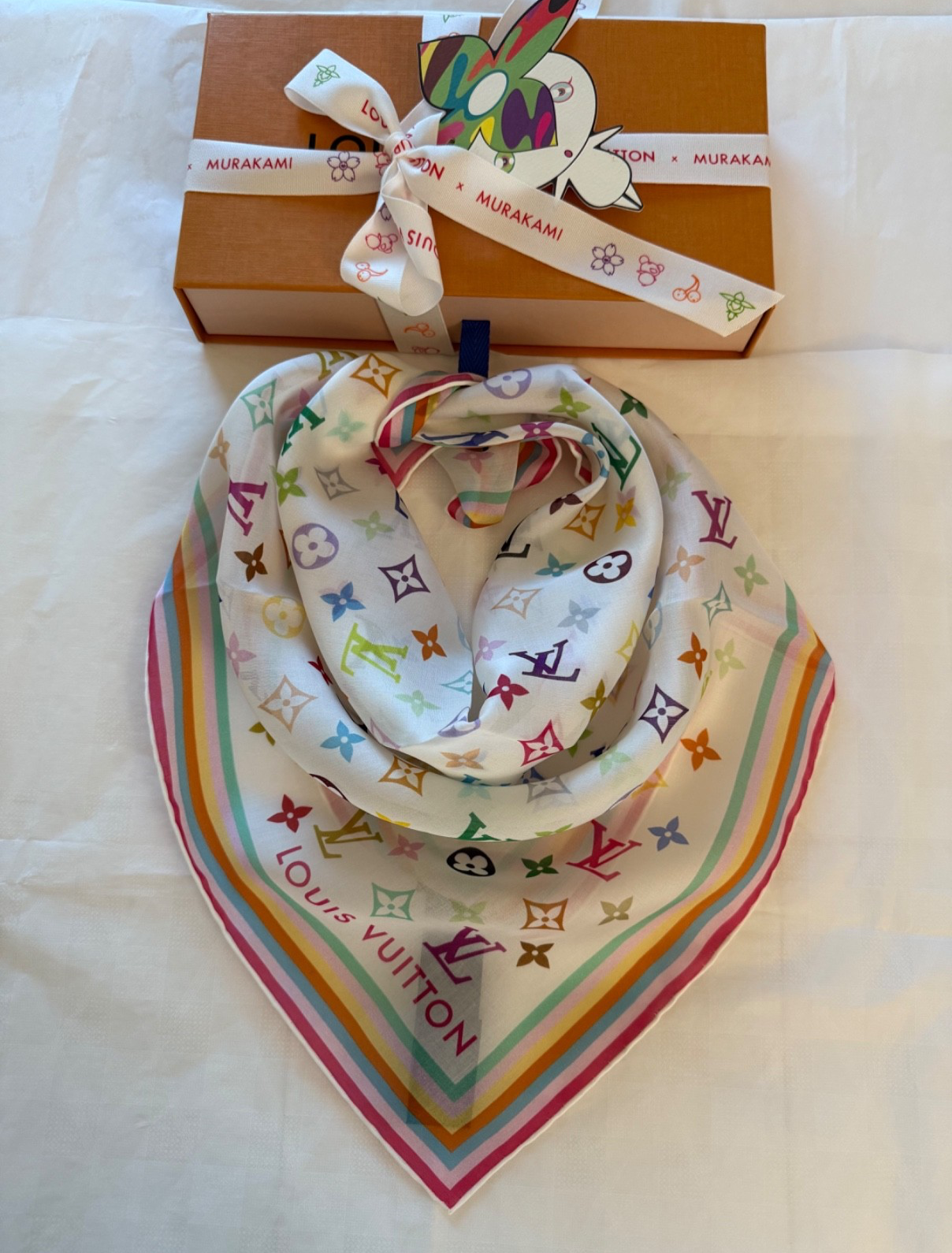 LOUIS VUITTON × MURAKAMI スカーフ Louis Vuitton Murakami Monogram Multicolor Square 55 Scarf