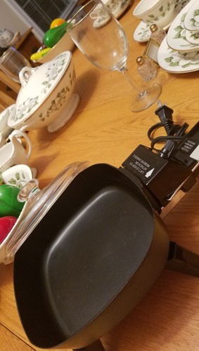 Electric Skillet Personal Size 6.75-in. Non-Stick BQ600 Dorm Travel