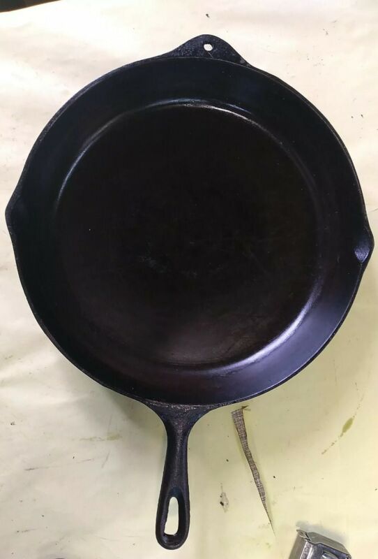 Vintage No.12  MADE IN USA Cast Iron Skillet W/ Heat Ring 13 7/16 inch