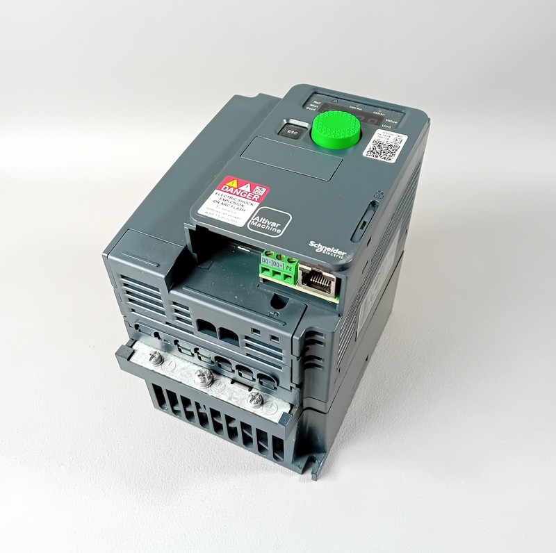 Schneider Atv320u11m2c Altivar 320