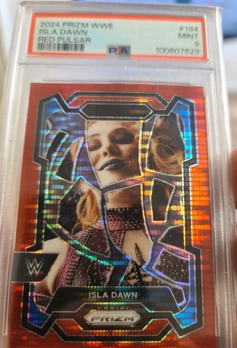 2024 Panini Prizm WWE 194 Red Pulsar Isla Dawn /399 PSA 9
