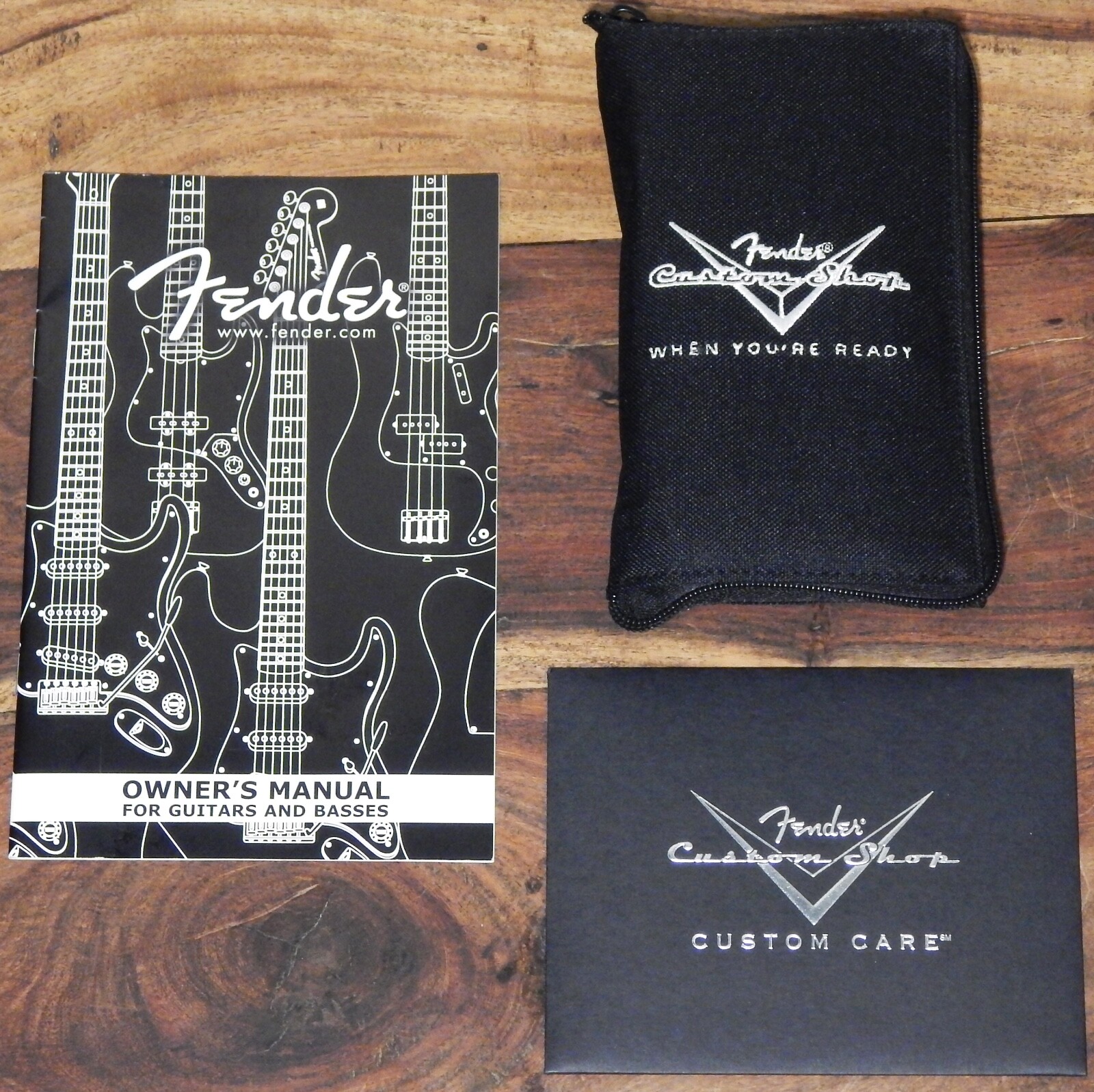 Genuine Fender Custom Shop Limited Edition G&G Hard Case & Original Accessories