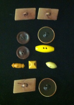 11 Vintage Bakelite Buttons