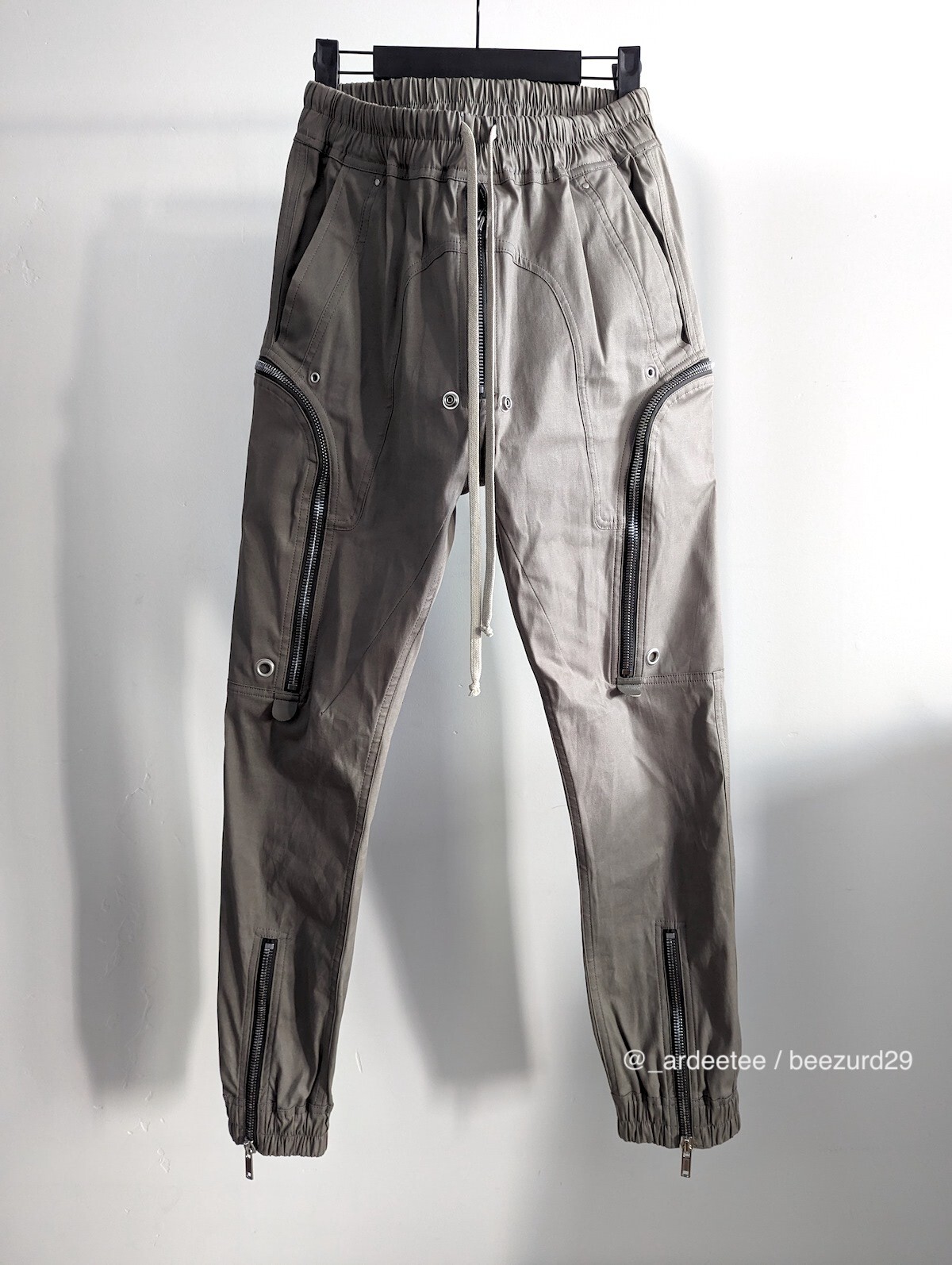 NEW* RICK OWENS SS21 BAUHAUS CARGO JOGGERS DRAWSTRING UNISEX NEW* RICK OWENS SS21 BAUHAUS CARGO JOGGERS DRAWSTRING UNISEX