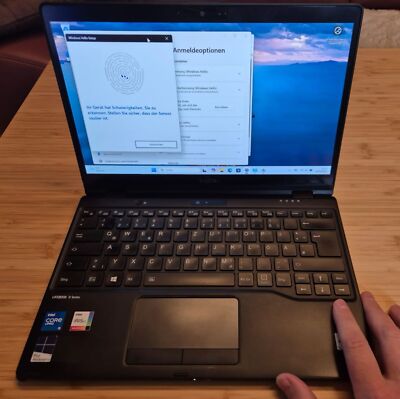 富士通 U9311/F LTE 8GB/256GB Core i5 1145G7 Fujitsu Lifebook U9311/F Core i5-1145G7 Windows 11 Pro RAM