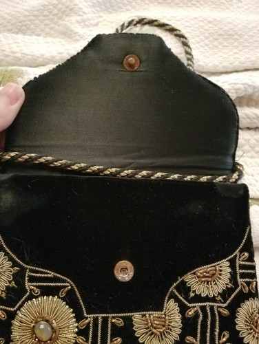 BEAUTIFUL VINTAGE BLACK VELVET PURSE WITH METAL EMBROIDERY MADE IN INDIA