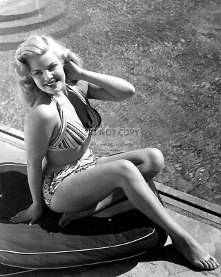 ACTRESS CLEO MOORE PIN UP - 8X10 PUBLICITY PHOTO (BB-694)
