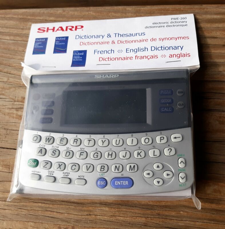 Sharp Electronic Dictionary & Thesaurus + French English  PWE260 Puzzle Solving