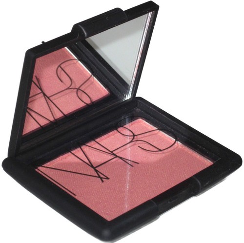 Make-up-Puder mit Glitzer Effekt