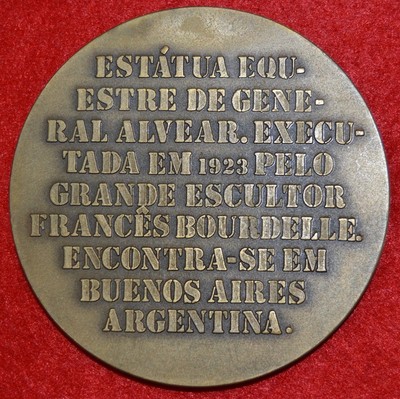 allusive medal the statues equestrian send to worldwide