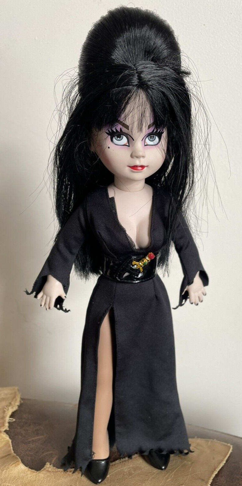 Elvira Living Dead Dolls Mistress of the Dark 12 Elvira Living Dead Dolls Mistress of the Dark 12