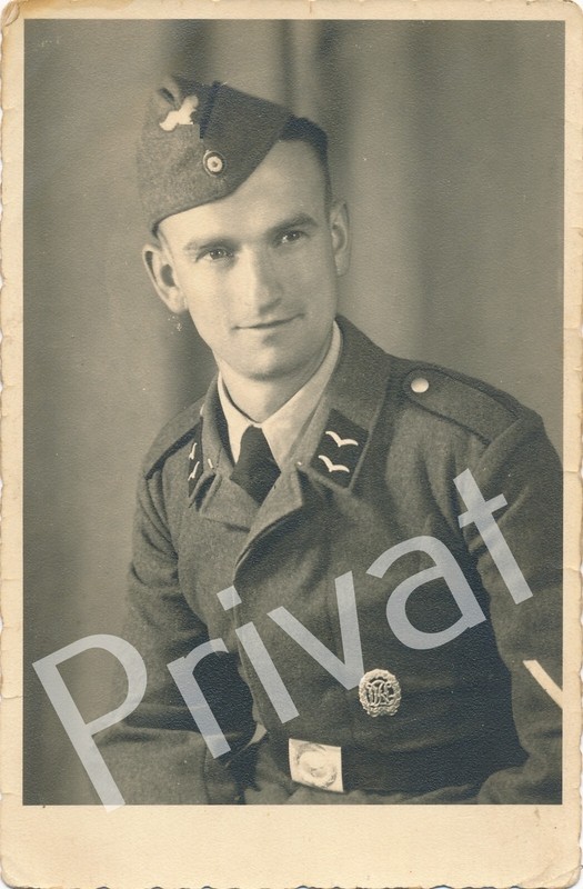Photo Wk2 Jeune Soldat Gefr. Josef Schweitzer Wehrmacht Luftwaffe Portrait M1.10