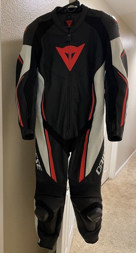 ダイネーゼ Assen lady leather jacket DAINESE Assen Lady Black / White / Red Fluo Jacket · Motocard