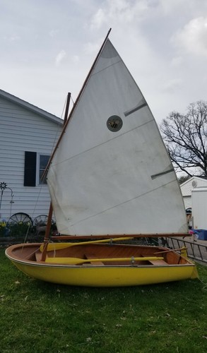 10 FT DUNPHY WOOD SAILBOAT DINGHY